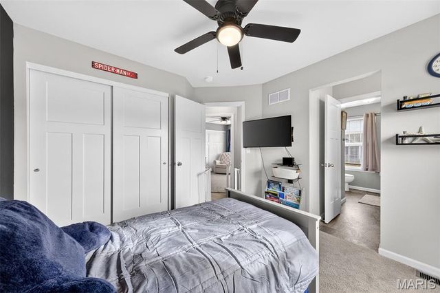 15 Hollow Tree Court, Winfield, MO 63389