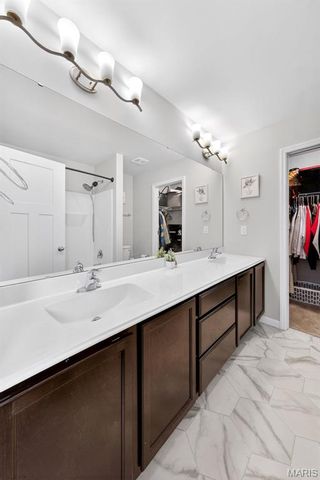 15 Hollow Tree Court, Winfield, MO 63389