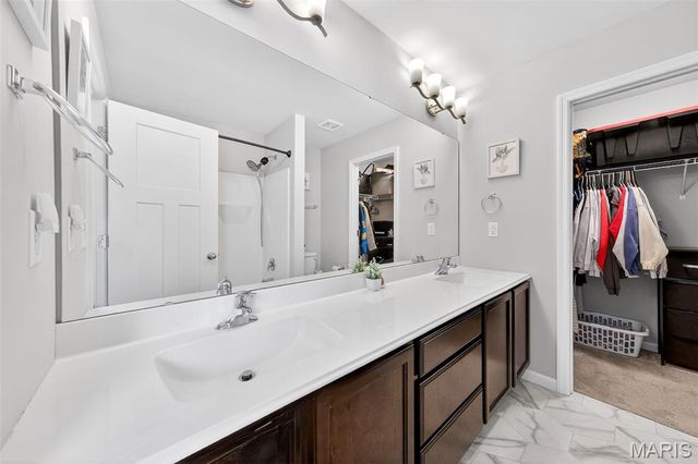 15 Hollow Tree Court, Winfield, MO 63389