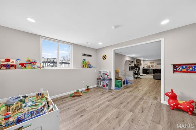 15 Hollow Tree Court, Winfield, MO 63389