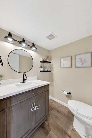 15 Hollow Tree Court, Winfield, MO 63389