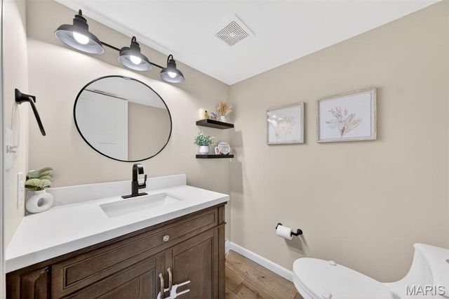 15 Hollow Tree Court, Winfield, MO 63389