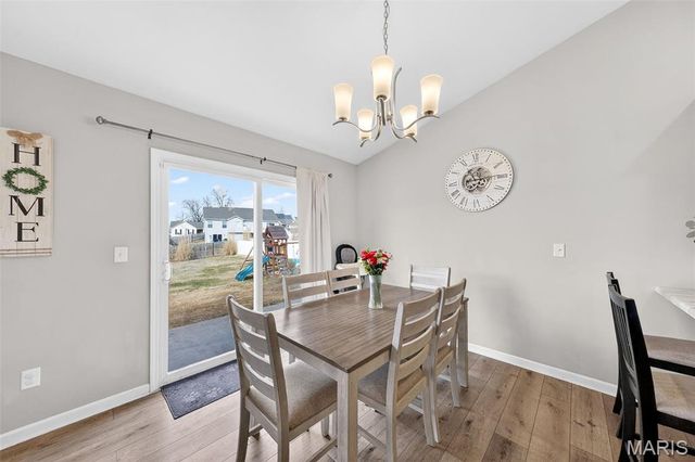 15 Hollow Tree Court, Winfield, MO 63389