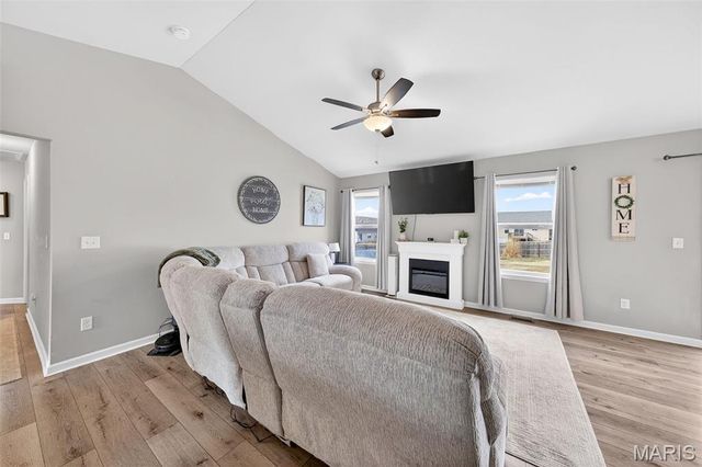 15 Hollow Tree Court, Winfield, MO 63389