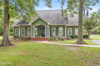 5924 Old U S Road, Malone, FL 32445