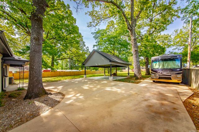 2921 Kellogg Acres Road, North Little Rock, AR 72120