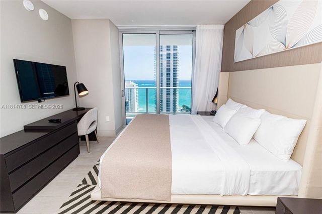 4010 S Ocean Drive R1905, Hollywood, FL 33019