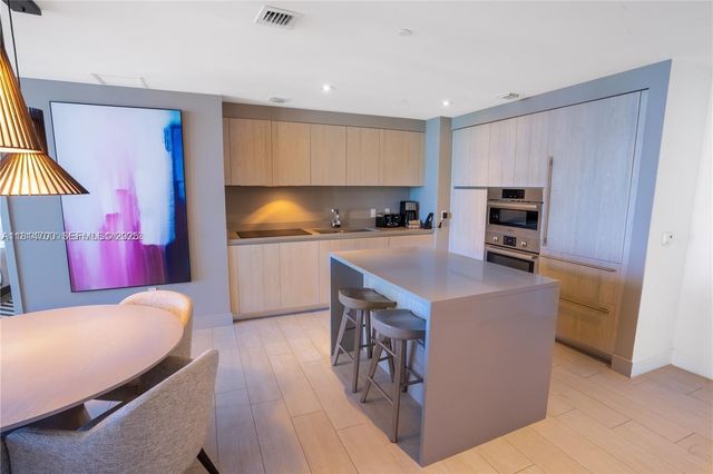 4010 S Ocean Drive R1905, Hollywood, FL 33019