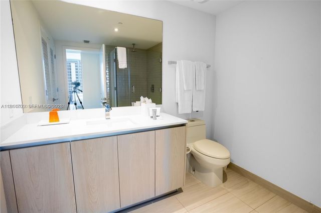 4010 S Ocean Drive R1905, Hollywood, FL 33019