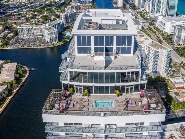 4010 S Ocean Drive R1905, Hollywood, FL 33019