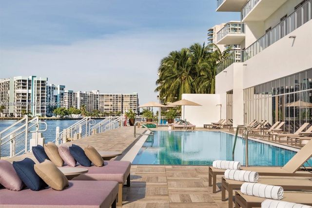 4010 S Ocean Drive R1905, Hollywood, FL 33019