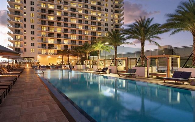 4010 S Ocean Drive R1905, Hollywood, FL 33019