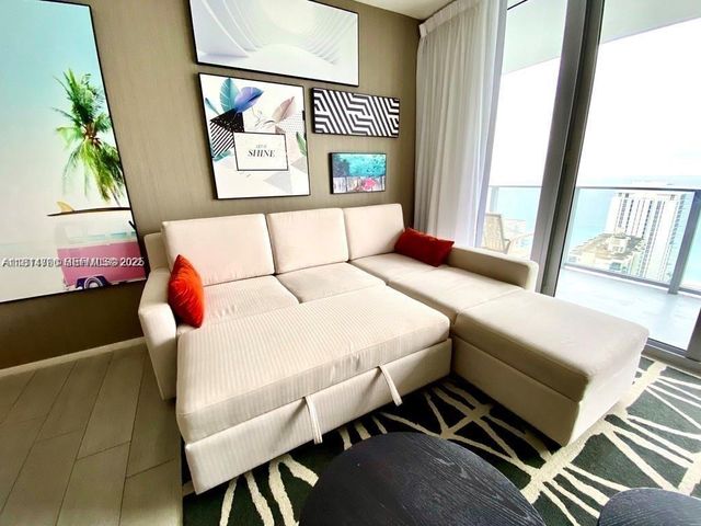 4010 S Ocean Drive R1905, Hollywood, FL 33019