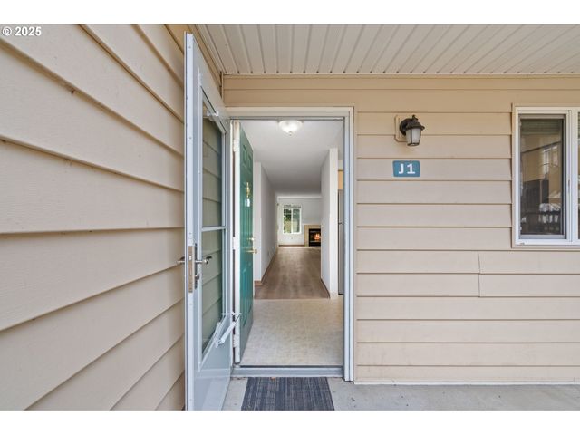 13216 Ne SALMON CREEK Ave J1, Vancouver, WA 98686