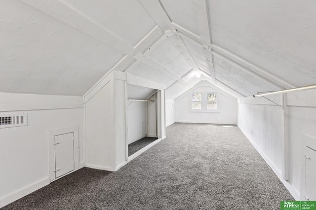 4234 Pinkney Street, Omaha, NE 68111