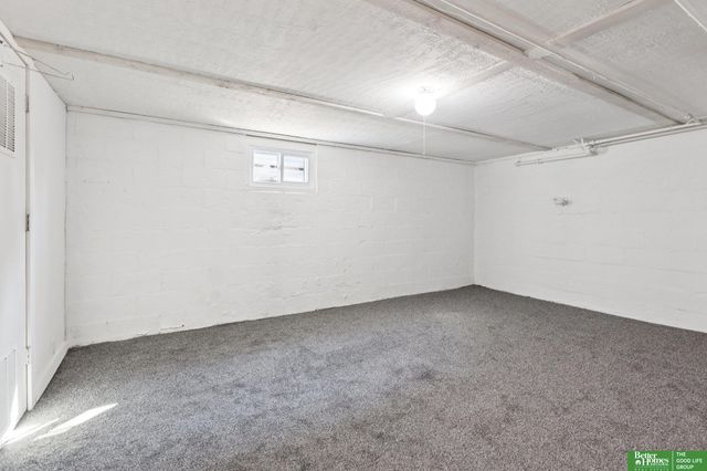 4234 Pinkney Street, Omaha, NE 68111