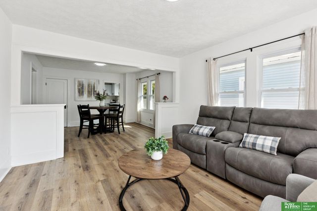 4234 Pinkney Street, Omaha, NE 68111