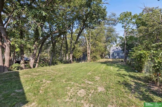 4234 Pinkney Street, Omaha, NE 68111