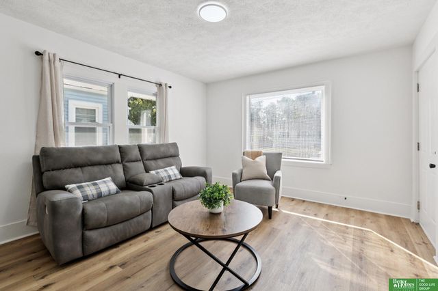 4234 Pinkney Street, Omaha, NE 68111