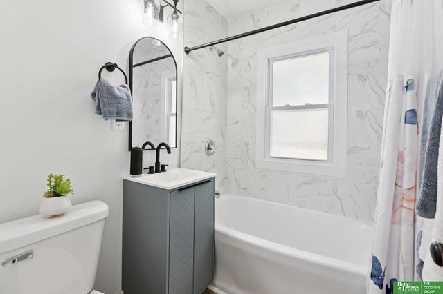 4234 Pinkney Street, Omaha, NE 68111