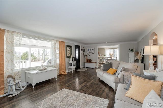 9081 & 9085 W Red Oak Road, Rosebud, MO 63091