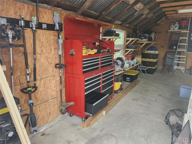 9081 & 9085 W Red Oak Road, Rosebud, MO 63091