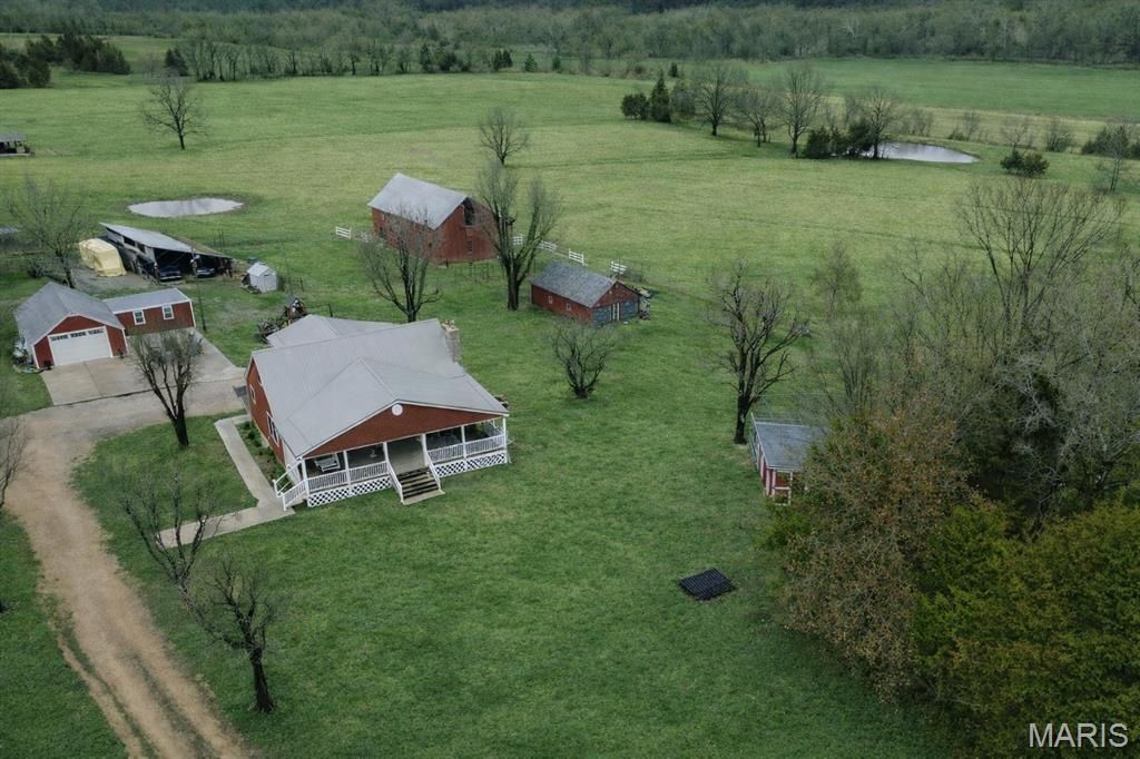 9081 & 9085 W Red Oak Road, Rosebud, MO 63091