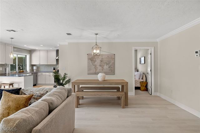 3906 SE 20th PL, Cape Coral, FL 33904