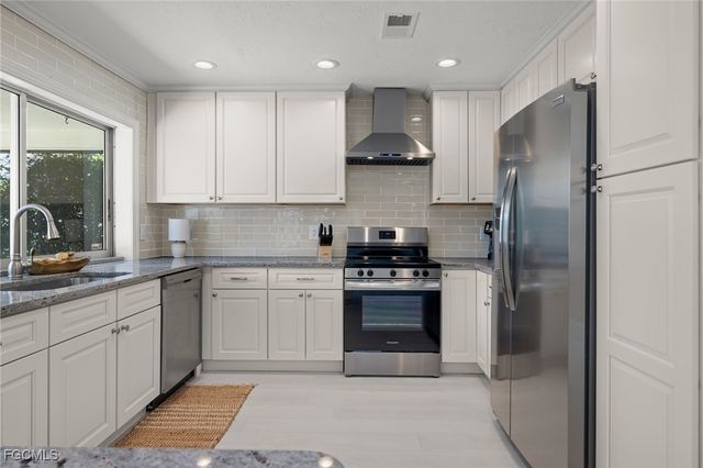 3906 SE 20th PL, Cape Coral, FL 33904