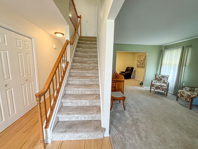 1086 Ivanhoe Drive, Muskegon, MI 49445