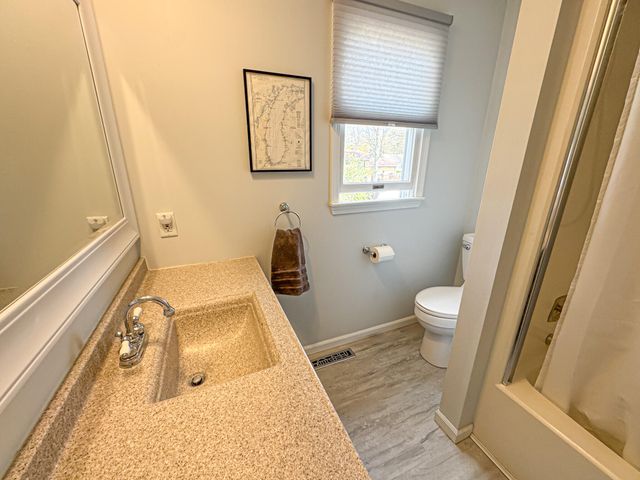 1086 Ivanhoe Drive, Muskegon, MI 49445