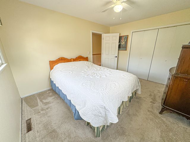 1086 Ivanhoe Drive, Muskegon, MI 49445