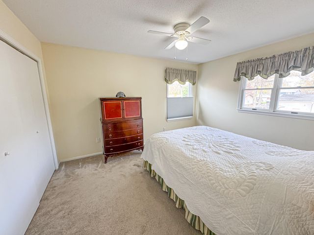 1086 Ivanhoe Drive, Muskegon, MI 49445