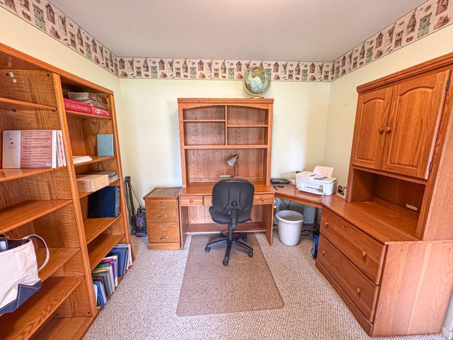 1086 Ivanhoe Drive, Muskegon, MI 49445