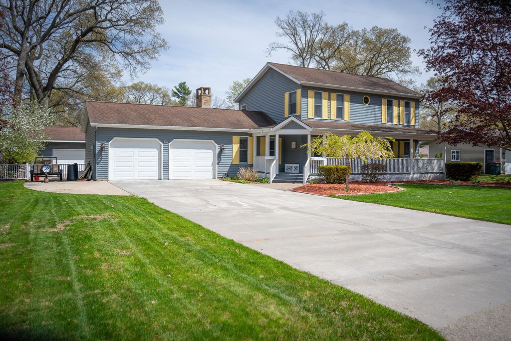 1086 Ivanhoe Drive, Muskegon, MI 49445