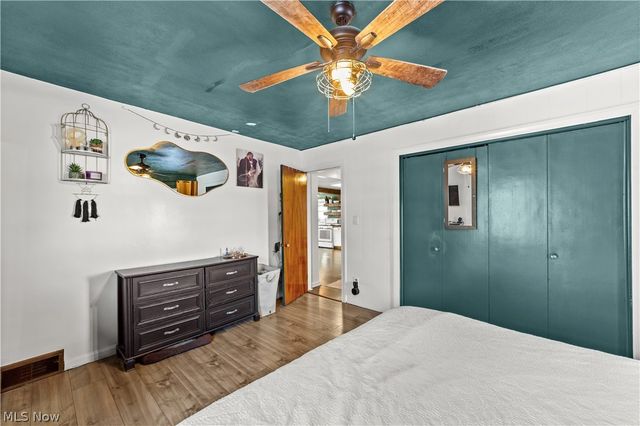 1028 Foster Avenue, Elyria, OH 44035