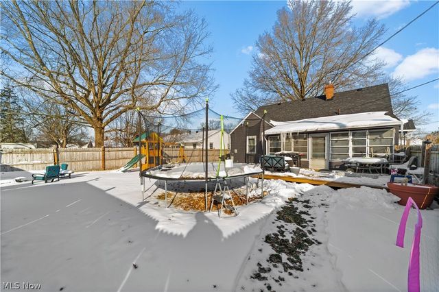 1028 Foster Avenue, Elyria, OH 44035