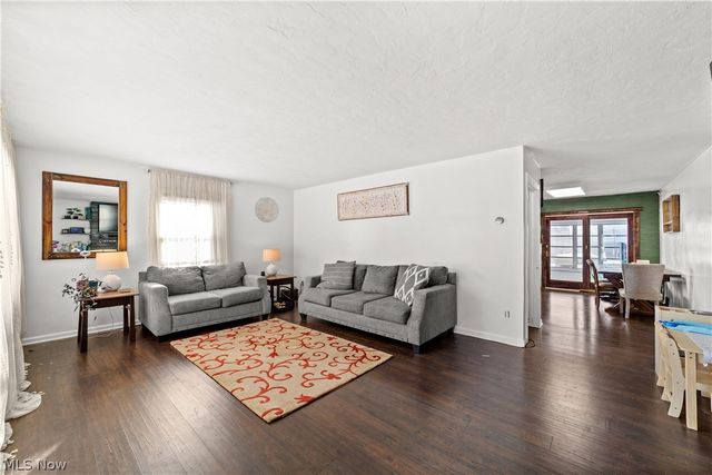 1028 Foster Avenue, Elyria, OH 44035