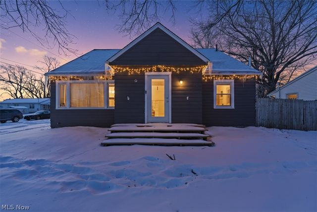 1028 Foster Avenue, Elyria, OH 44035