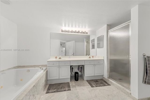 17275 Collins Ave 804, Sunny Isles Beach, FL 33160