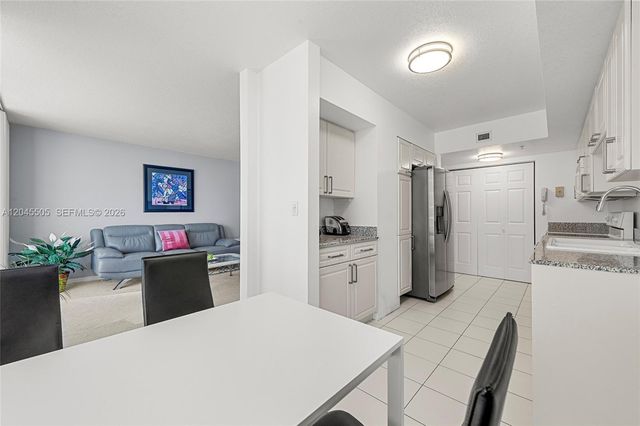17275 Collins Ave 804, Sunny Isles Beach, FL 33160