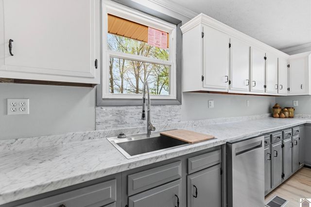 705 Darnell Road, Benton, KY 42025