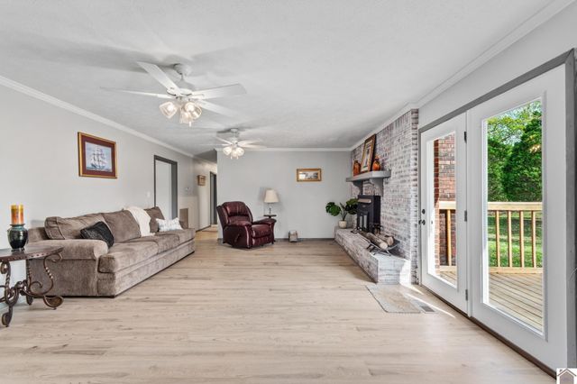 705 Darnell Road, Benton, KY 42025