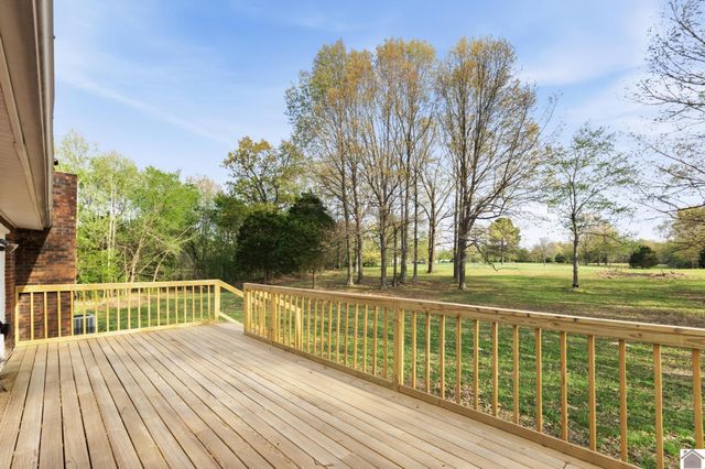 705 Darnell Road, Benton, KY 42025