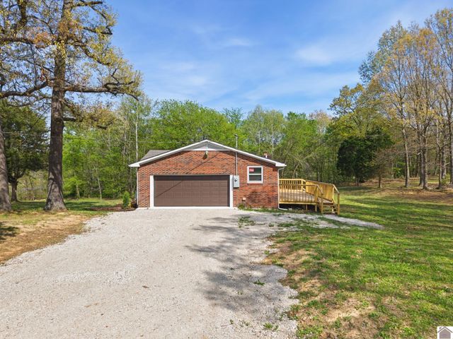 705 Darnell Road, Benton, KY 42025