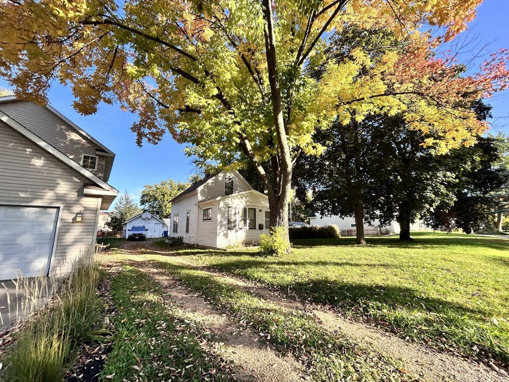 233 17th Avenue N, Hopkins, MN 55343 — photo 3