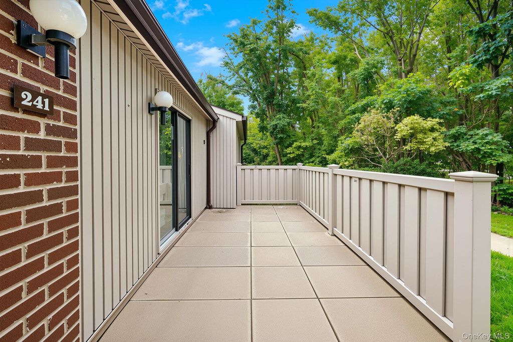 241 Birchwood Road, Coram, NY 11727 — photo 4