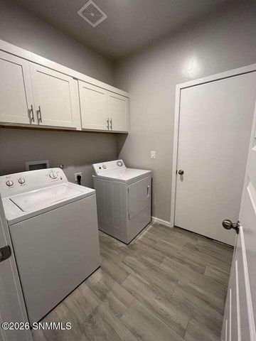 3842 Caspian Road, Las Cruces, NM 88012