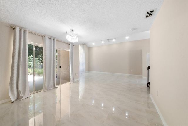 6625 NW 75th Place, Parkland, FL 33067