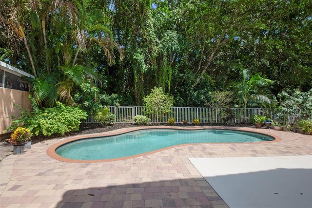 6625 NW 75th Place, Parkland, FL 33067